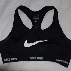 nike sports bra